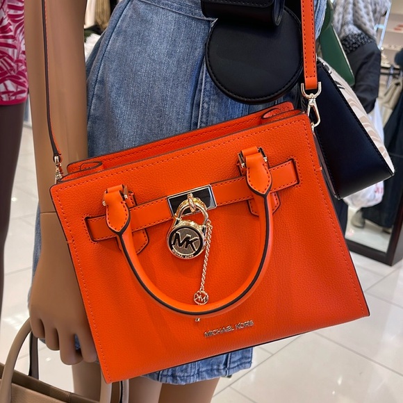 Michael Kors Hamilton Small Satchel Shoulder Crossbody Bag
Poppy COLOR
NWT - Picture 15 of 16